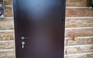 входная дверь на дачу с антивандальным порошковым покрытием и МДФ панелью