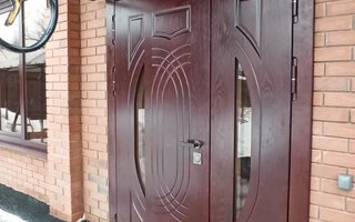 дверь парадная двустворчатая