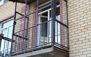 стальная решетка антикошка на балкон